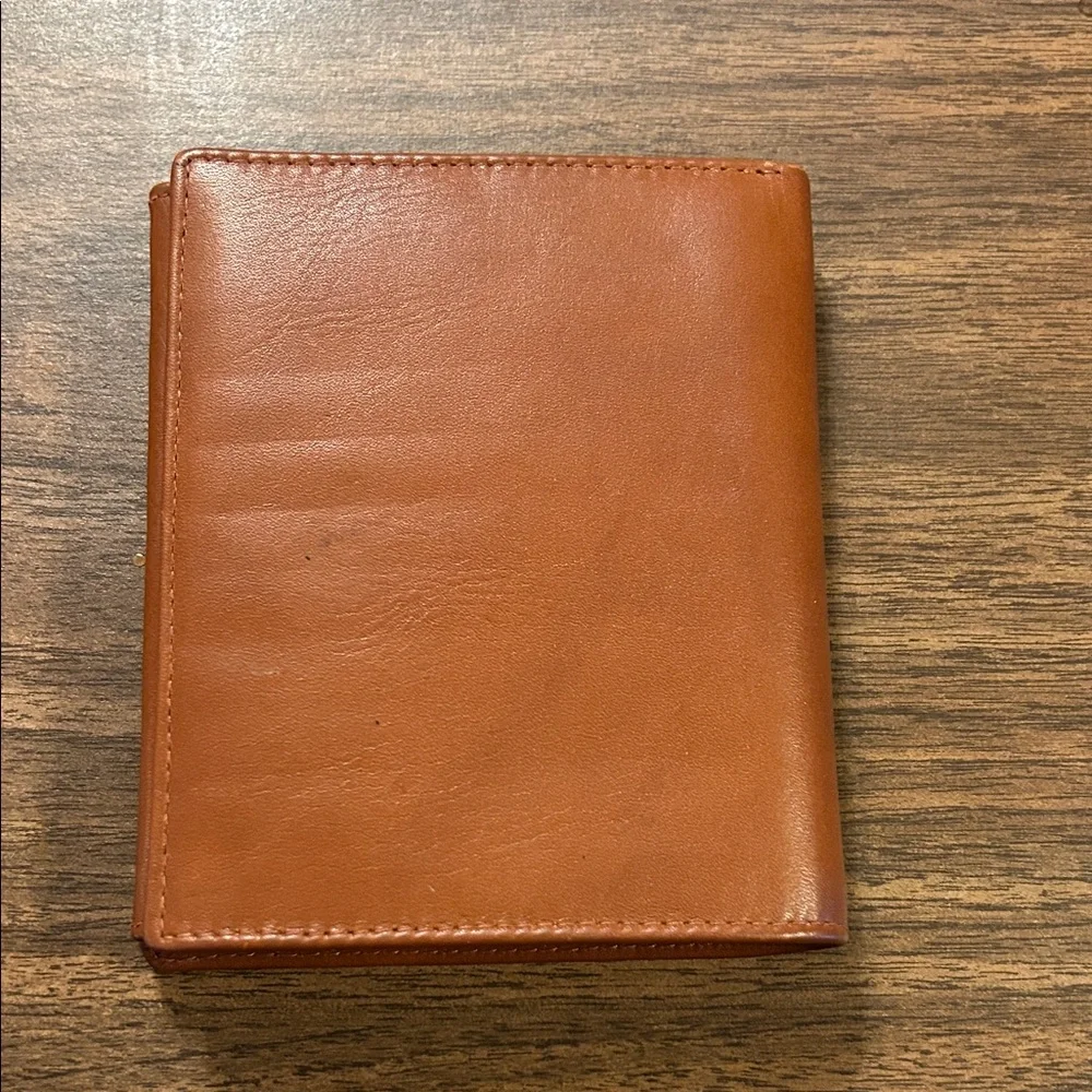 Men's Brown Leather Bifold Wallet - Classic Style
